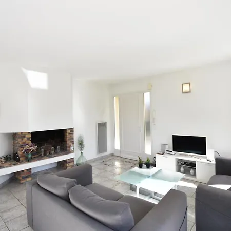 Villa Square Leon Desclaux - Confortable Contemporaine Avec Piscine *