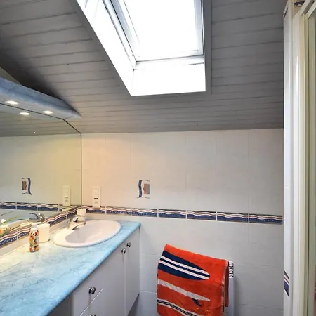 Square Leon Desclaux - Confortable Contemporaine Avec Piscine