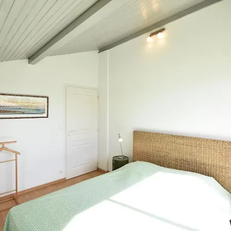 Square Leon Desclaux - Confortable Contemporaine Avec Piscine Villa
